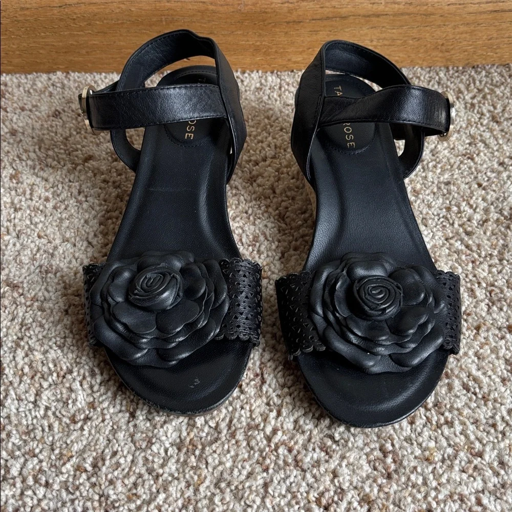 Taryn Rose Women’s Henriette Black Leather Floral Detail Wedge Sandals Worn? 5 B